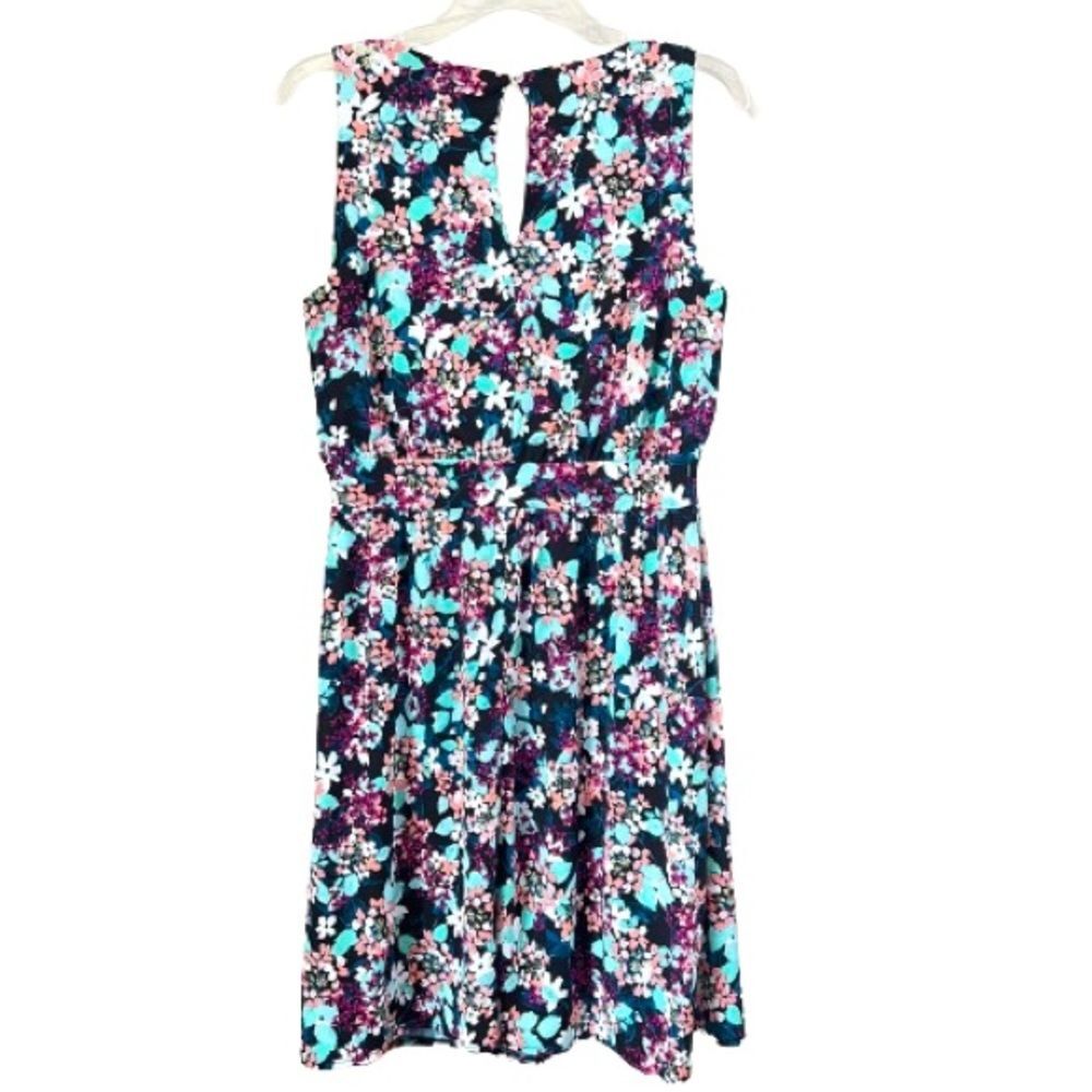 Maurices Sleeveless Summer Floral Keyhole Neck Dress Size M - Picture 3 of 11